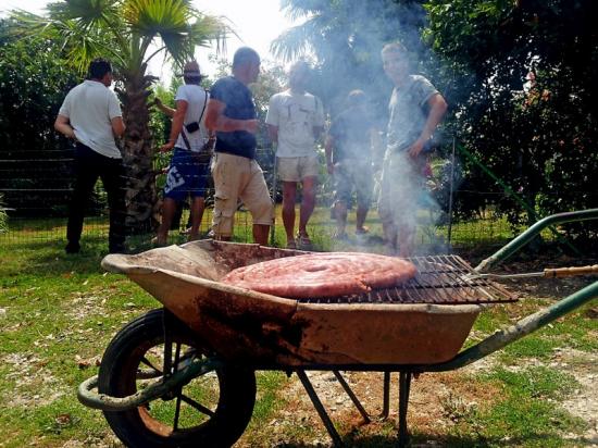 Le barbecue du maçon.